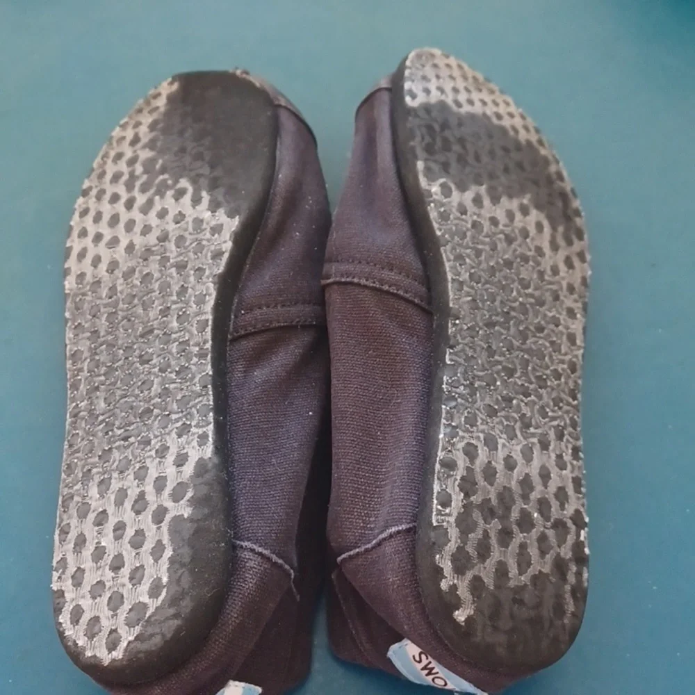 Toms Canvas shoes, black, 8.5